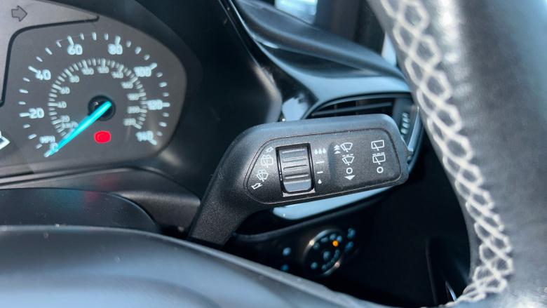 Ford Fiesta 1.1 Zetec 3dr Petrol Hatchback